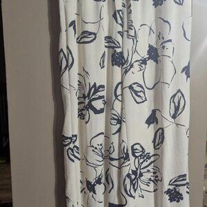 Haver & Blair Medium wide leg white and navy pant